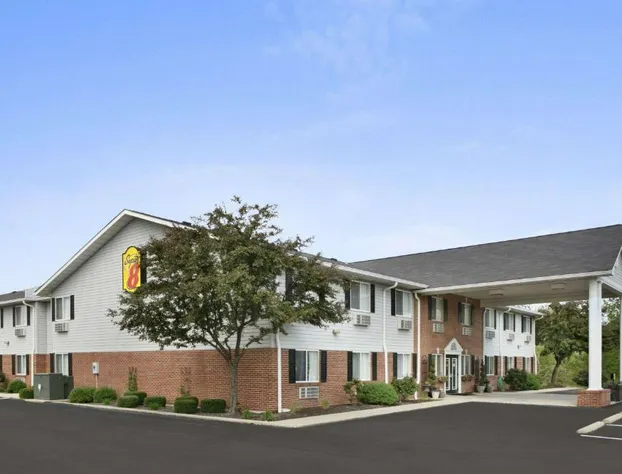 Super 8 by Wyndham Washington hotel detail image 1