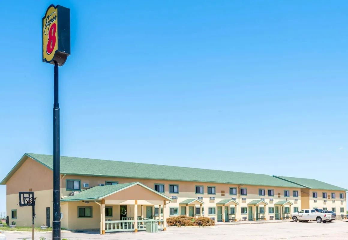 Super 8 by Wyndham Kimball hotel hero
