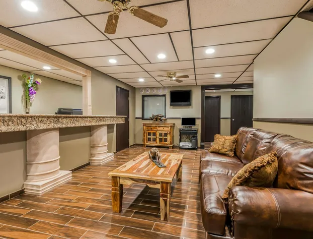 Super 8 by Wyndham Kimball hotel detail image 1