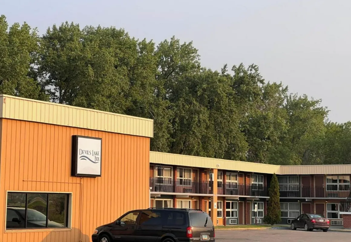 Devils Lake Inn By OYO Near Devils Lake Regional Airport hotel hero