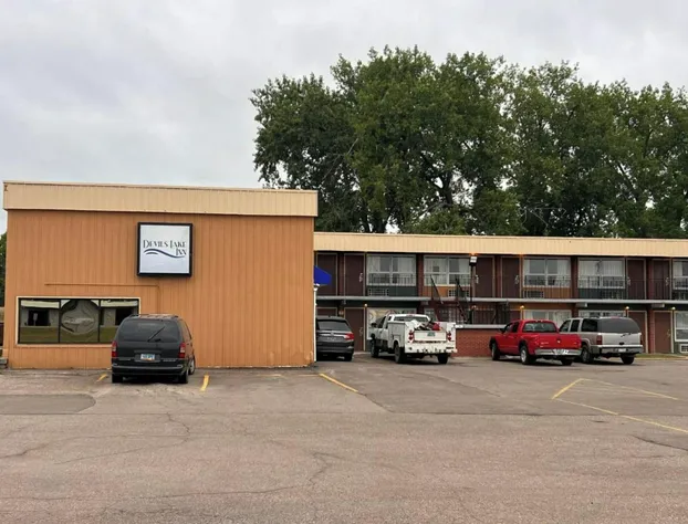 Devils Lake Inn By OYO Near Devils Lake Regional Airport hotel detail image 1