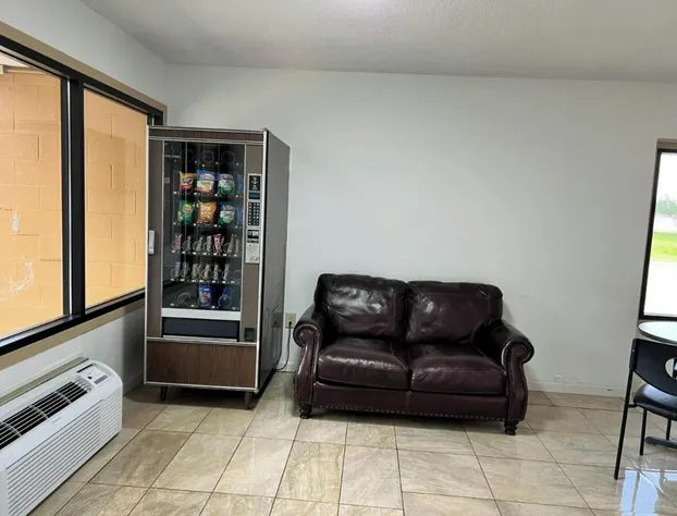 Devils Lake Inn By OYO Near Devils Lake Regional Airport hotel detail image 3