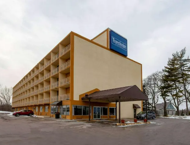 Travelodge by Wyndham Cleveland Airport hotel detail image 1