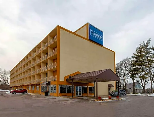 Travelodge by Wyndham Cleveland Airport hotel detail image 1