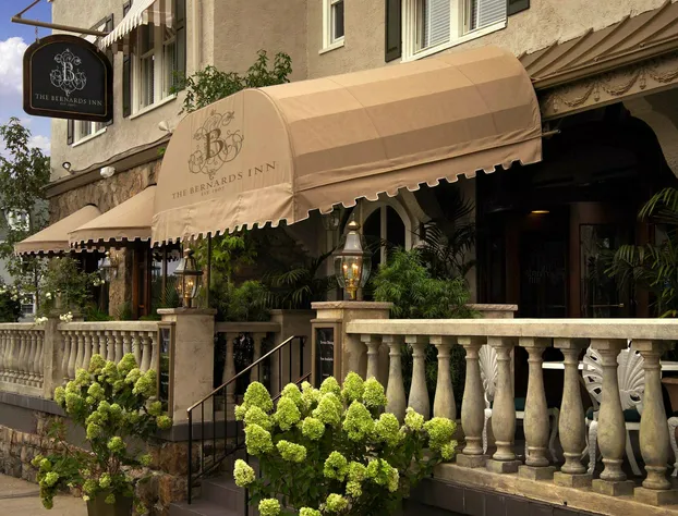 Bernards Inn hotel detail image 2