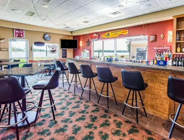 AmericInn by Wyndham Fort Pierre - Conference Center hotel detail image 3