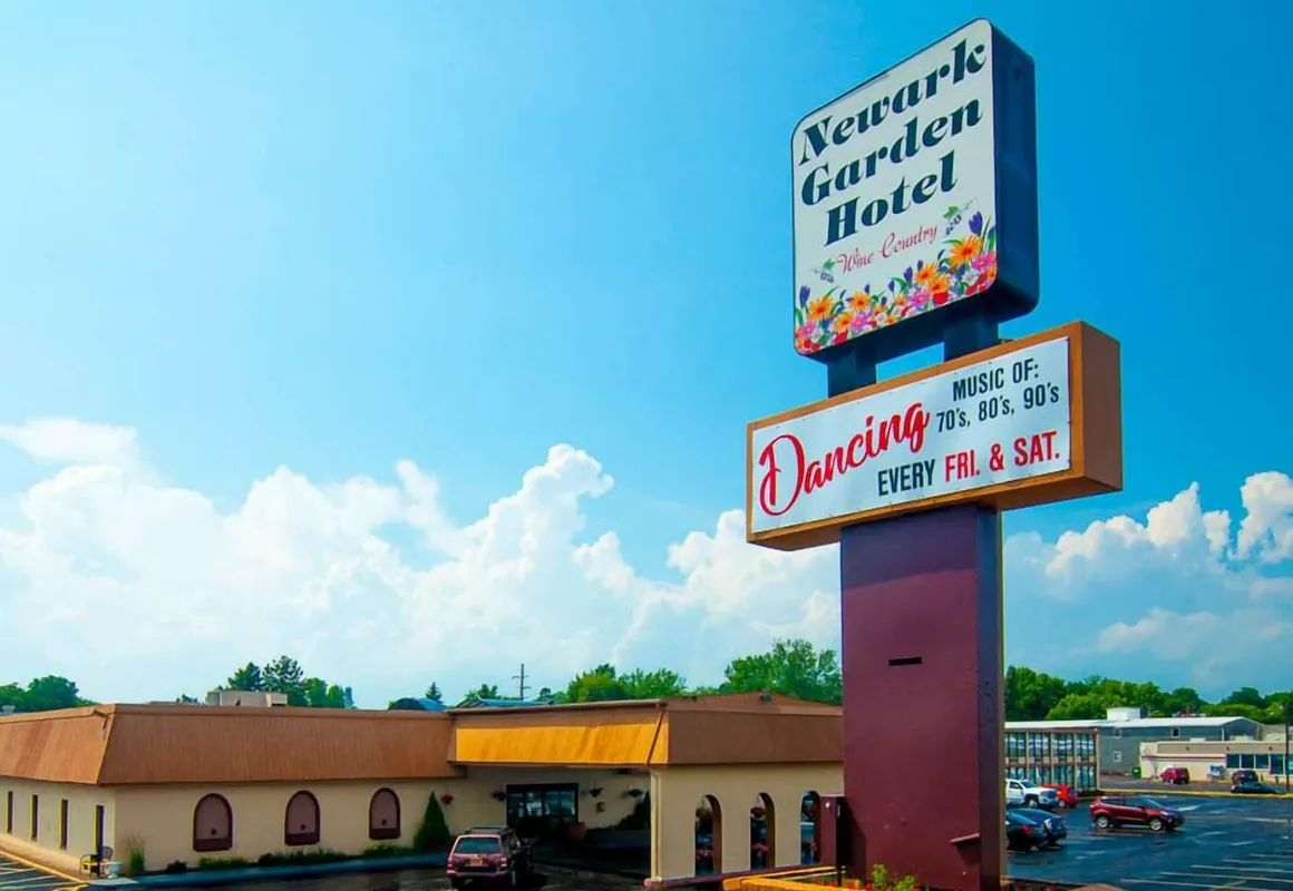 Newark Garden Finger Lakes Hotel hotel hero