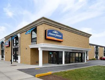 Howard Johnson Inn Queens hotel detail image 1