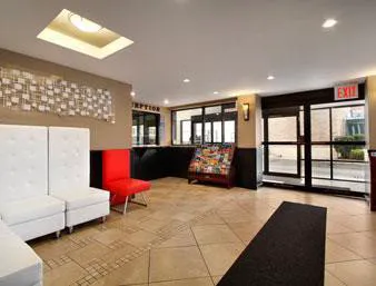 Howard Johnson Inn Queens hotel detail image 2