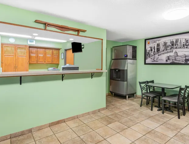 Super 8 by Wyndham Waynesburg hotel detail image 2