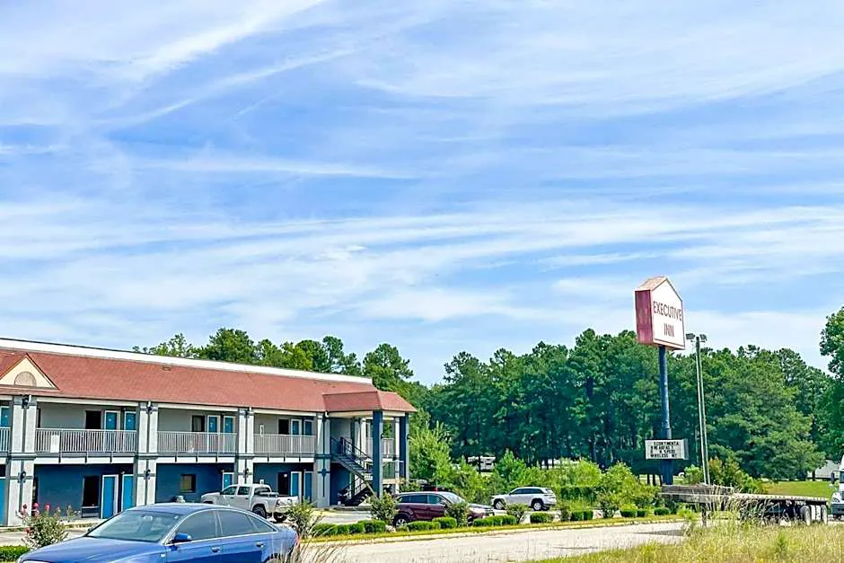 Executive Inn Ridgeway I-77 hotel hero