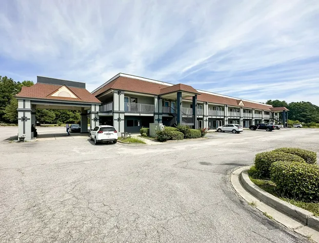Executive Inn Ridgeway I-77 hotel detail image 1