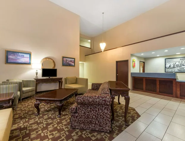 Super 8 by Wyndham Perry hotel detail image 2