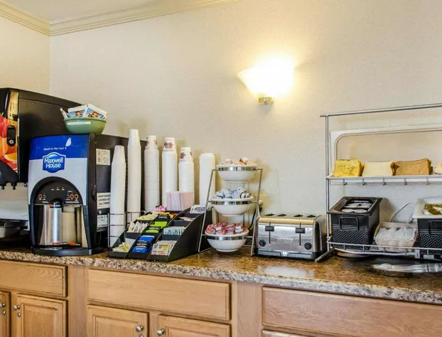 Clarion Inn Strasburg - Lancaster hotel detail image 2