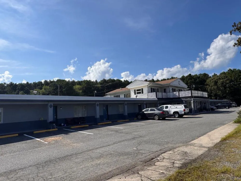 Whispering Pines by Hotel O Whitestone VA hotel hero