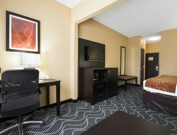 Comfort Suites Lake Ray Hubbard hotel detail image 2