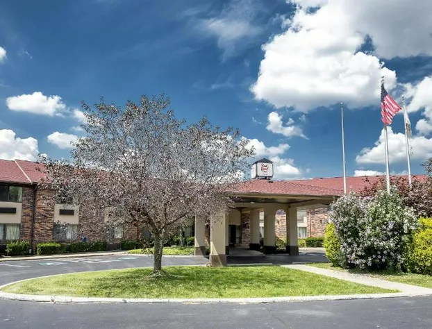 Red Roof Inn & Suites Hermitage hotel detail image 3