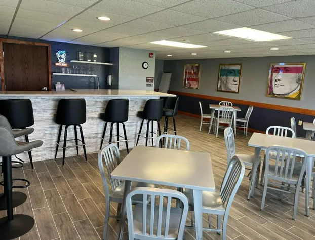 AmericInn by Wyndham Manitowoc hotel detail image 3