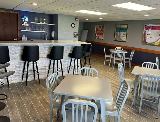 AmericInn by Wyndham Manitowoc hotel detail image 4