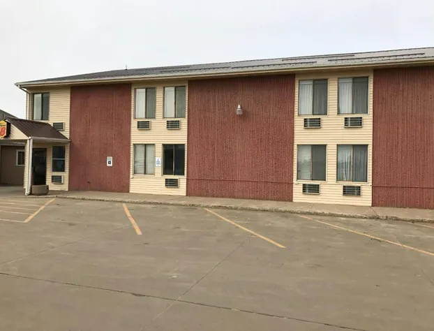 Super 8 by Wyndham Redfield hotel detail image 3