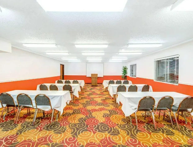 Super 8 by Wyndham McKinney/Plano Area hotel detail image 1