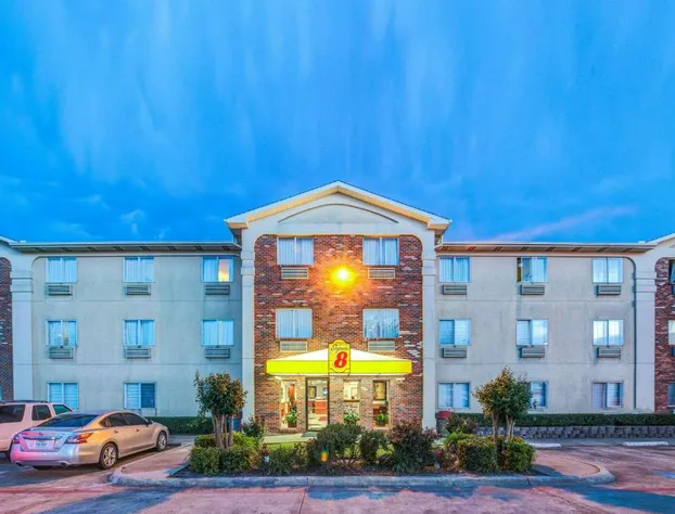 Super 8 by Wyndham McKinney/Plano Area hotel detail image 1