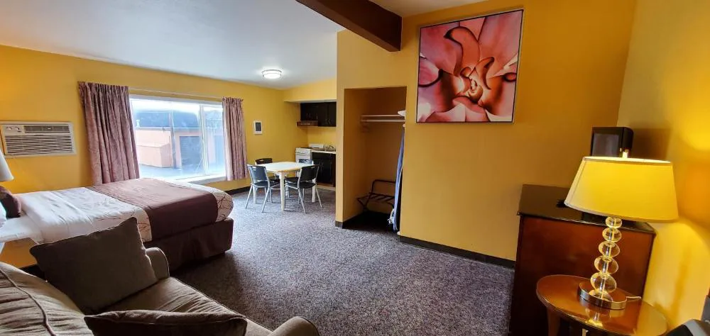 Olympic Inn & Suites hotel detail image 3