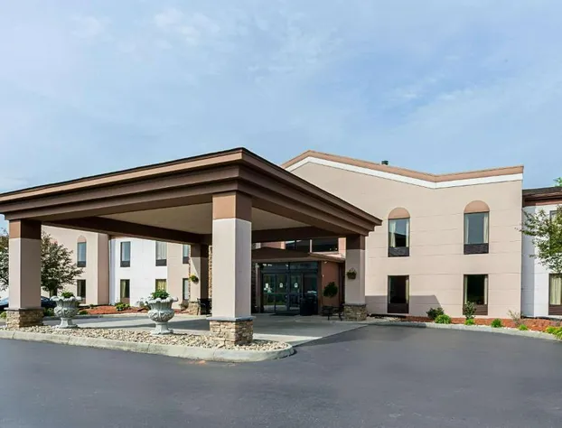 Quality Suites Altavista - Lynchburg South hotel detail image 1