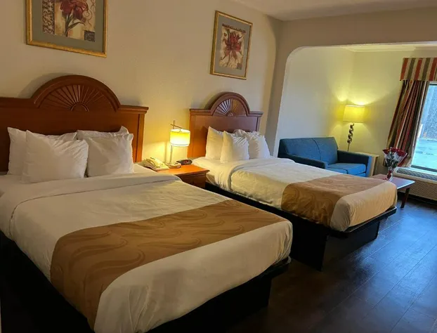 Quality Suites Altavista - Lynchburg South hotel detail image 4