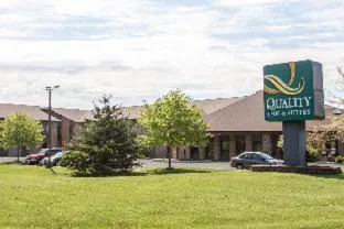 Quality Inn & Suites Sun Prairie Madison East hotel hero