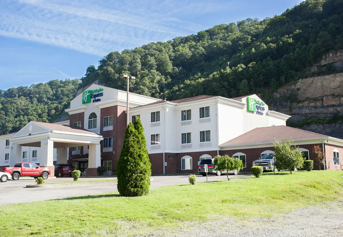 Holiday Inn Express Hotel & Suites by IHG hotel hero