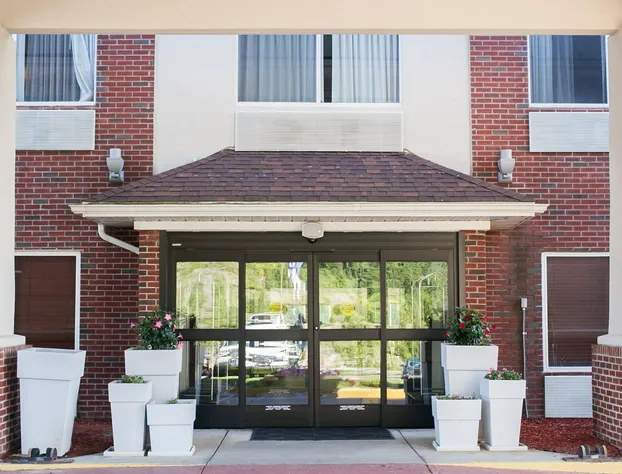 Holiday Inn Express Hotel & Suites by IHG hotel detail image 1