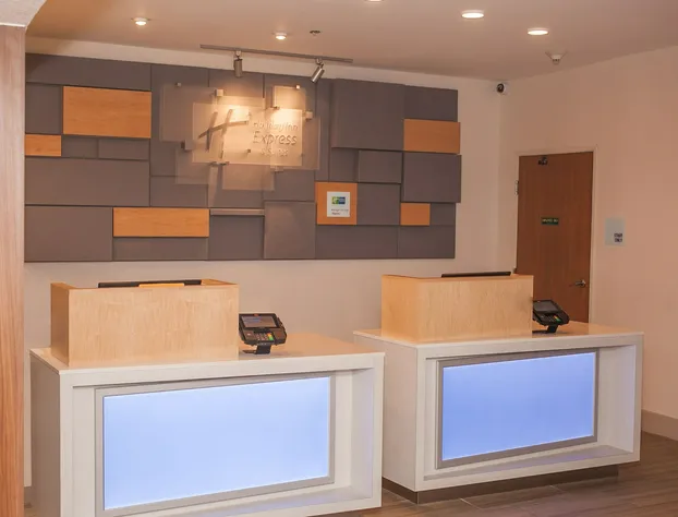 Holiday Inn Express Hotel & Suites by IHG hotel detail image 3