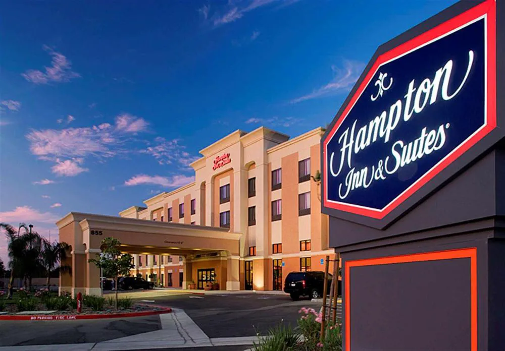 Hampton Inn & Suites Clovis-Airport North hotel hero