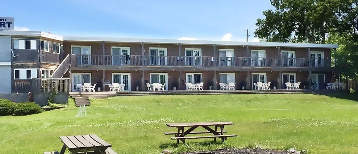 Muskey's Landing Resort hotel hero