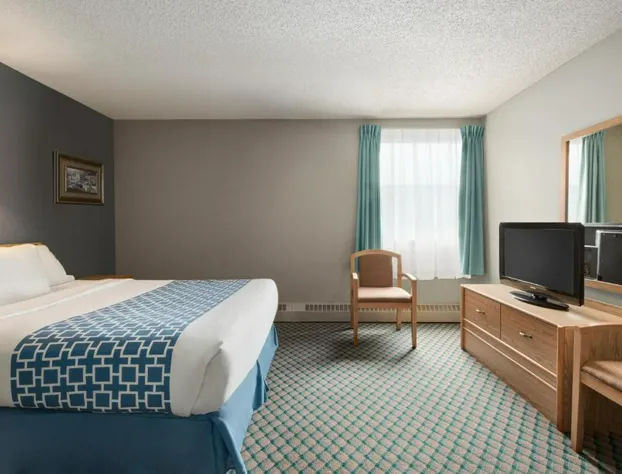 Travelodge by Wyndham Edmonton Airport hotel detail image 4
