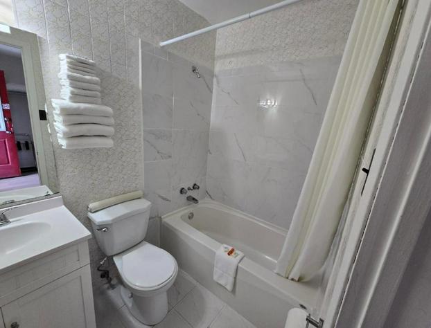Top Notch Restaurant & Motel hotel detail image 4