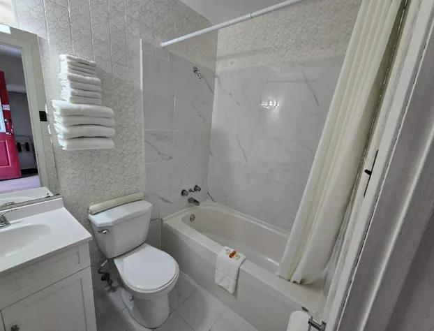 Top Notch Restaurant & Motel hotel detail image 4