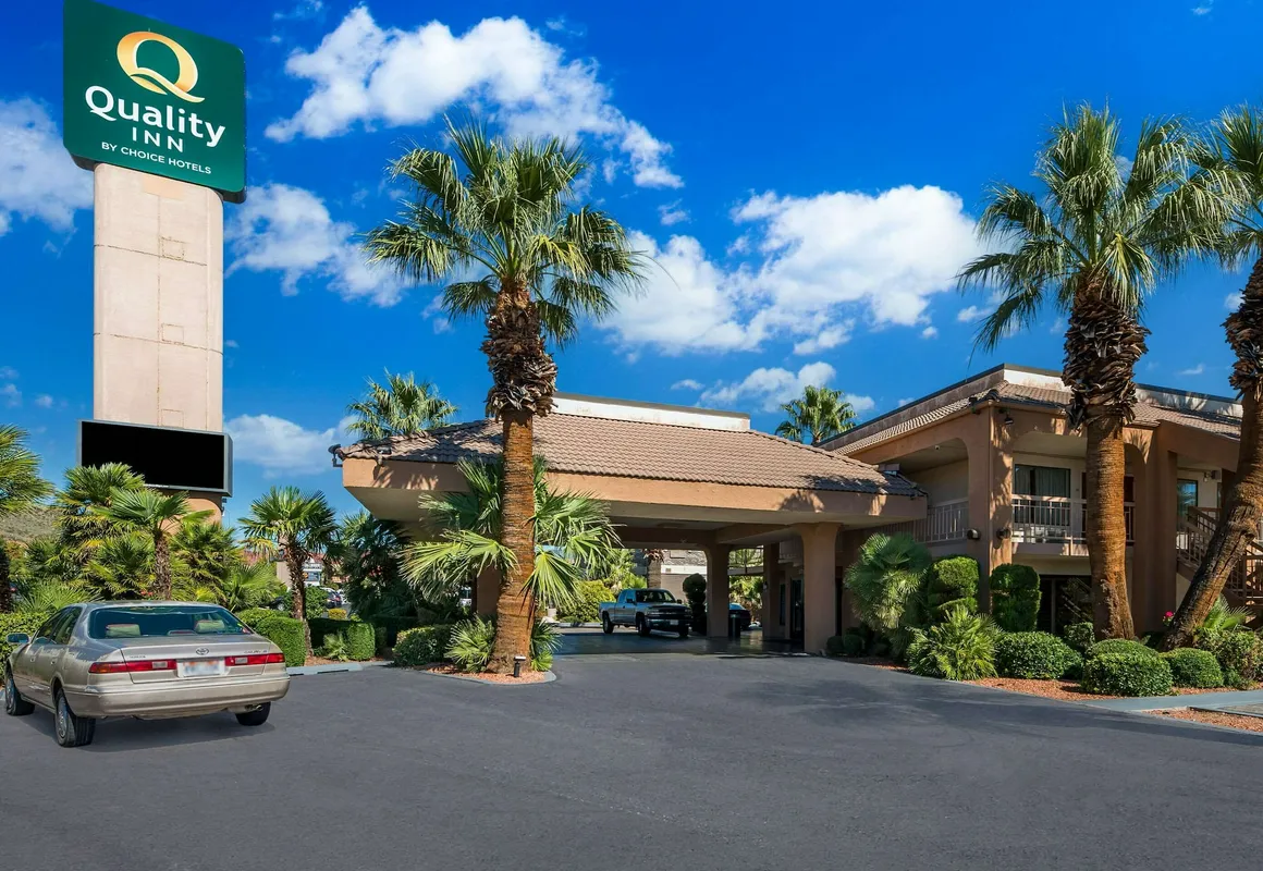 Quality Inn Saint George South Bluff hotel hero