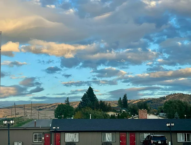 Knights Inn Merritt hotel detail image 1