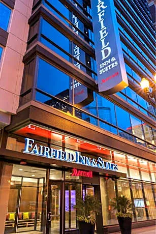Fairfield Inn & Suites Chicago Downtown/River North hotel detail image 1