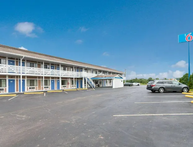 Motel 6 Parkersburg, WV hotel detail image 2