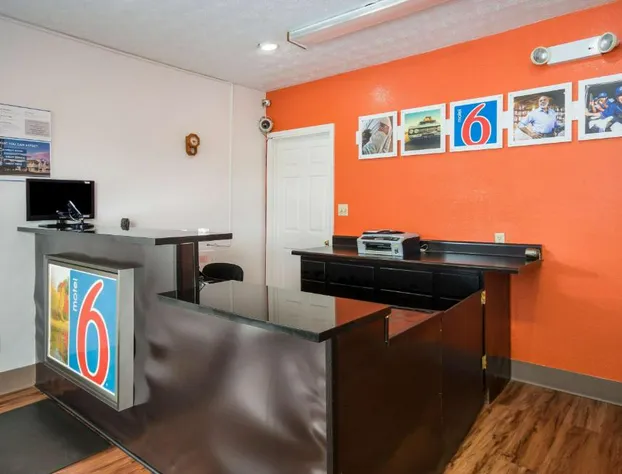 Motel 6 Parkersburg, WV hotel detail image 4