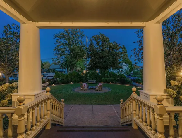 White House Napa hotel detail image 3