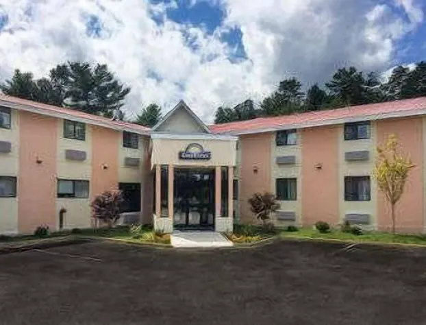 Days Inn by Wyndham Tamworth hotel detail image 1