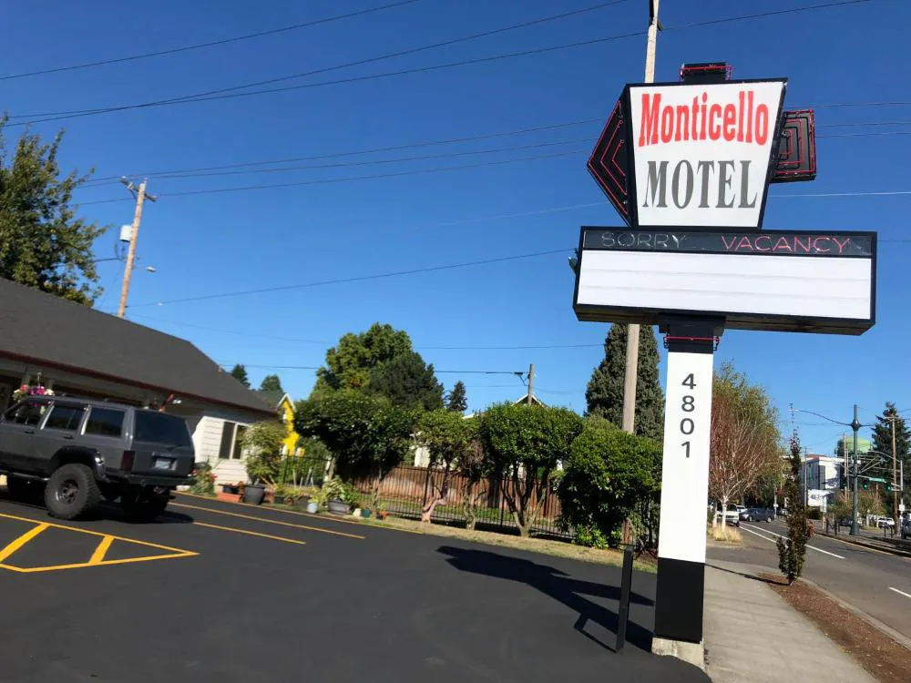 Monticello Motel hotel hero