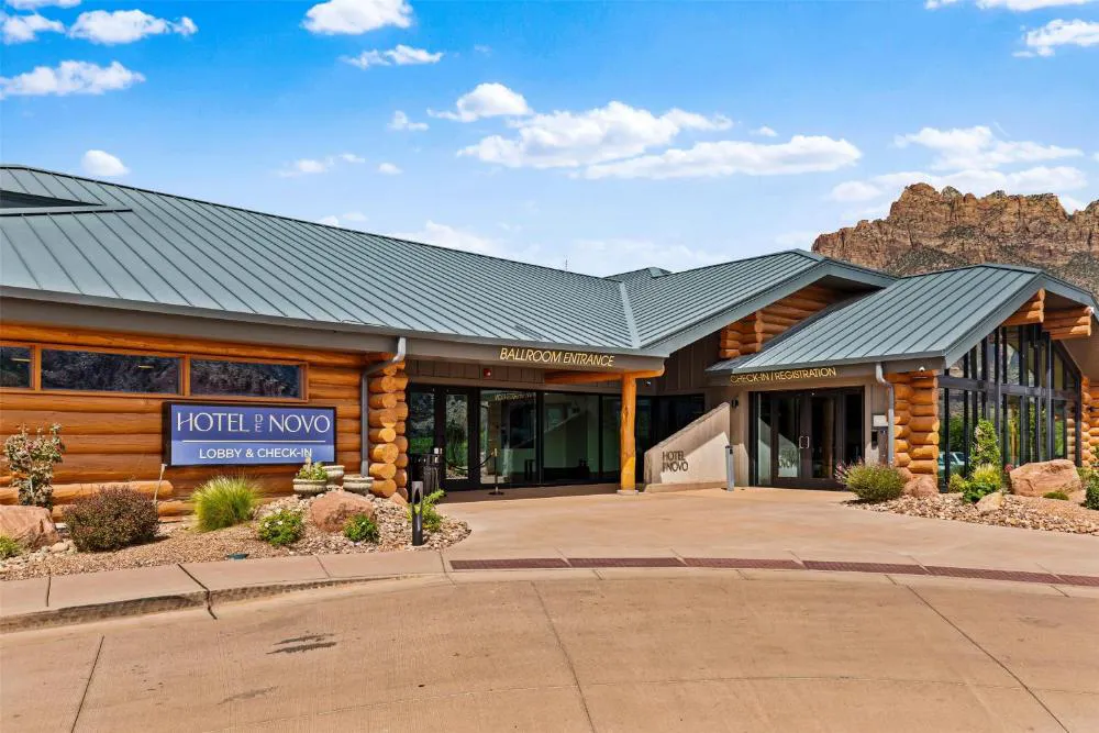 Hotel De Novo Springdale, Tapestry Collection by Hilton hotel hero