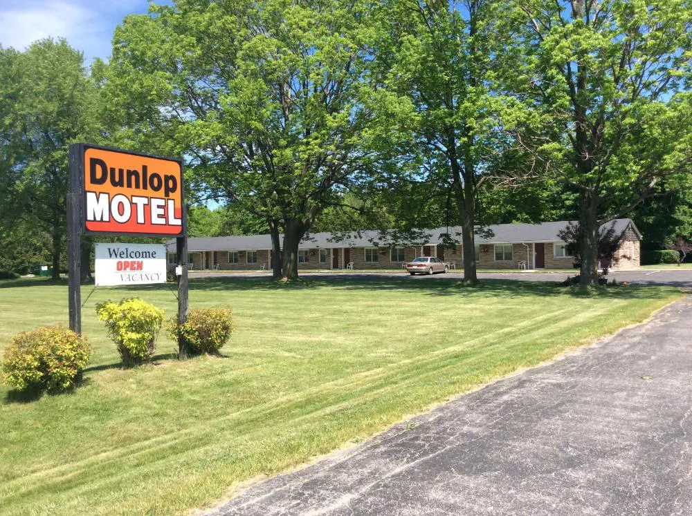 Dunlop Motel hotel hero