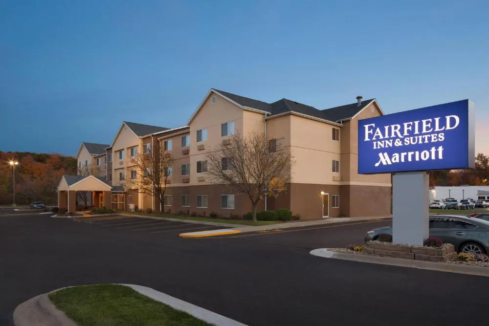 Fairfield Inn & Suites Youngstown Boardman/Poland hotel hero