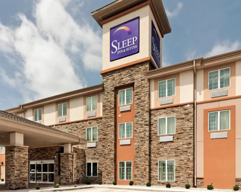 Sleep Inn & Suites Fort Scott hotel hero